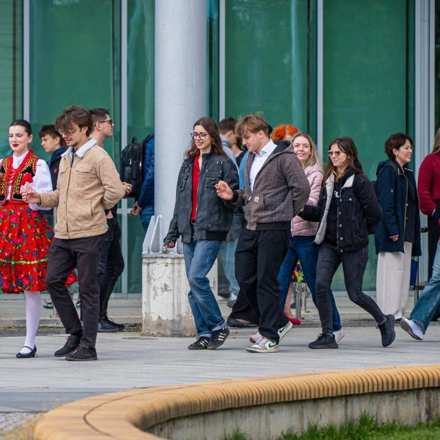 Międzynarodowy Dzień Tańca- Polonez